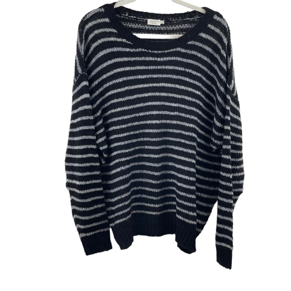 Crescent Drive Sweater Black White 1X Acrylic Blend  Fuzzy Crew Neck Striped